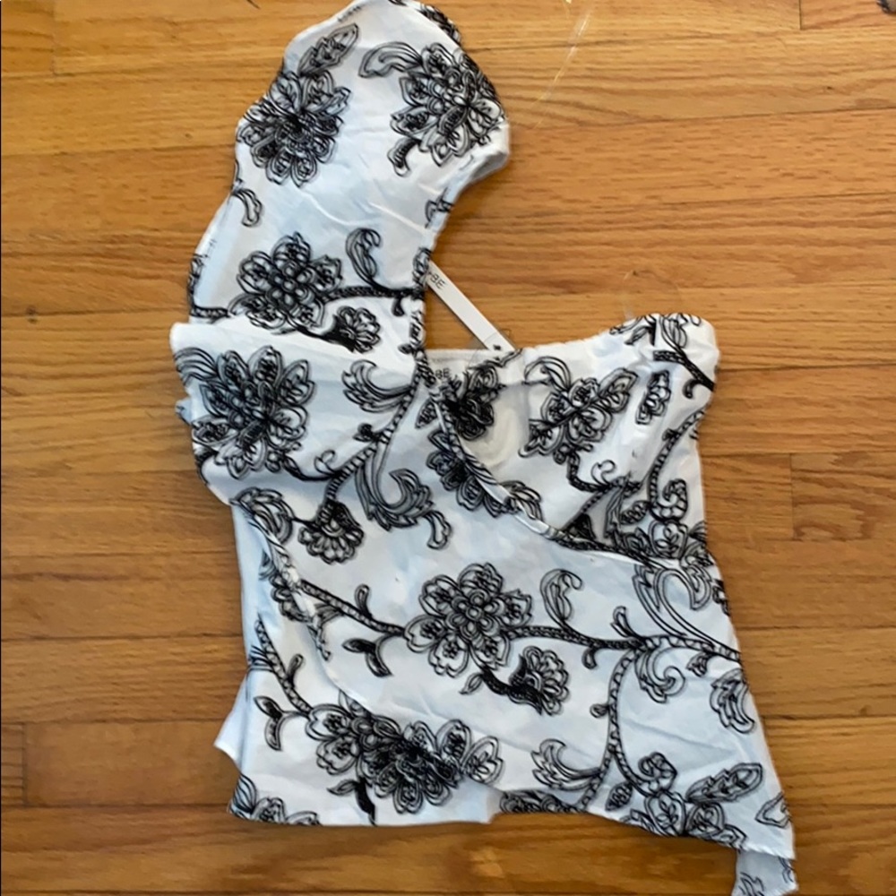 NWT DO+BE Top One Shoulder Small Black White